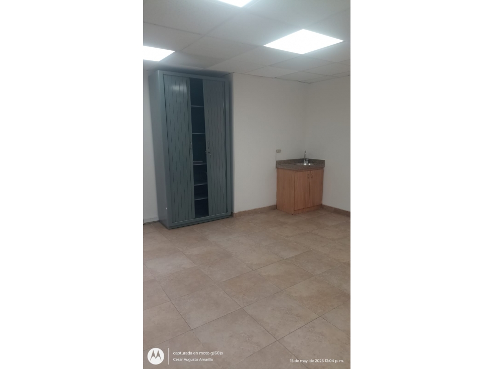 SE ARRIENDA OFICINA EN LA CARRERA SEPTIMA LOCALIDAD DE CHAPINERO - 6