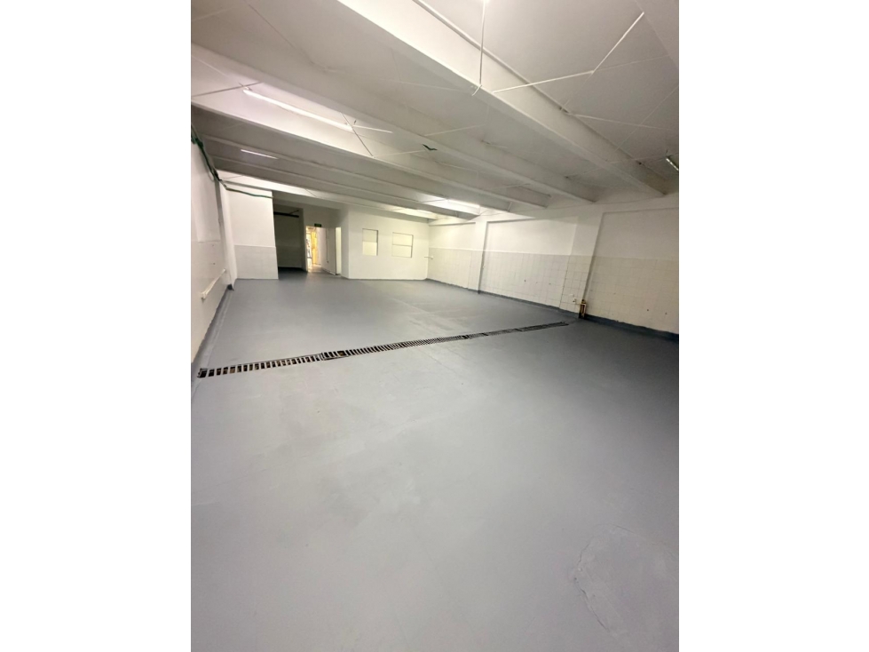 ARRIENDO BODEGA BARRIO SIETE DE AGOSTO - MUEQUETA