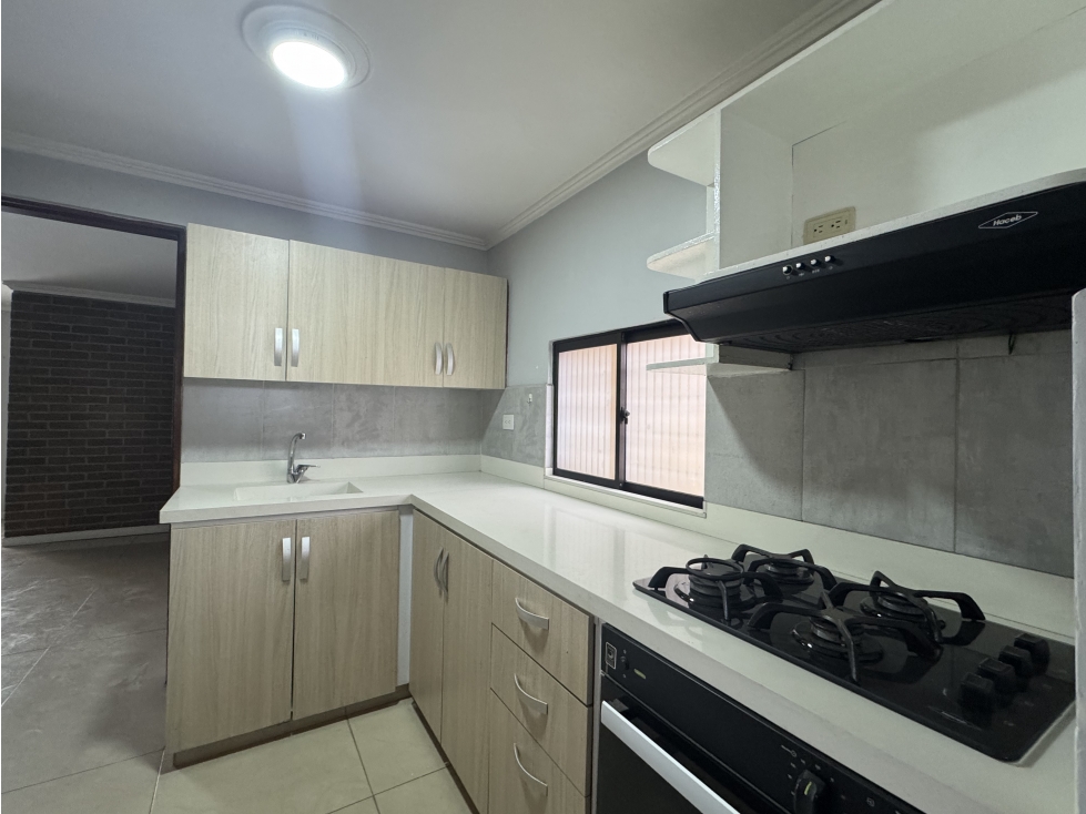 Apartamento en Arriendo en Conquistadores — foto 2