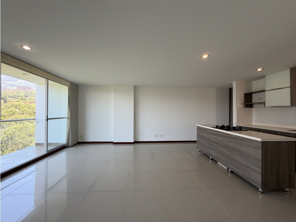 APARTAMENTO EN ARRIENDO EN LOMA DEL ESMERALDAL ENVIGADO — foto 2