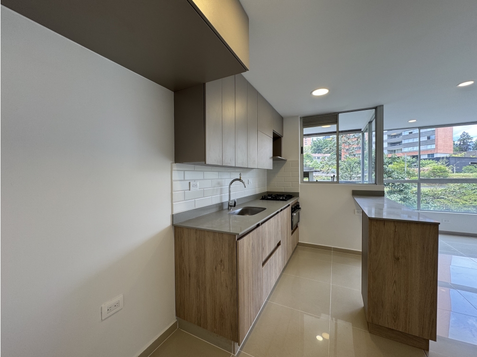 APARTAESTUDIO EN ARRIENDO EN MEDELLÍN - EL POBLADO — foto 5