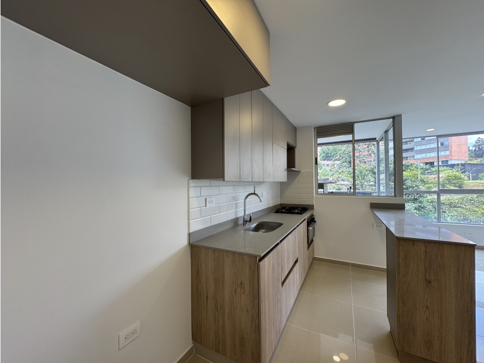 APARTAESTUDIO EN ARRIENDO EN MEDELLÍN - EL POBLADO — foto 6