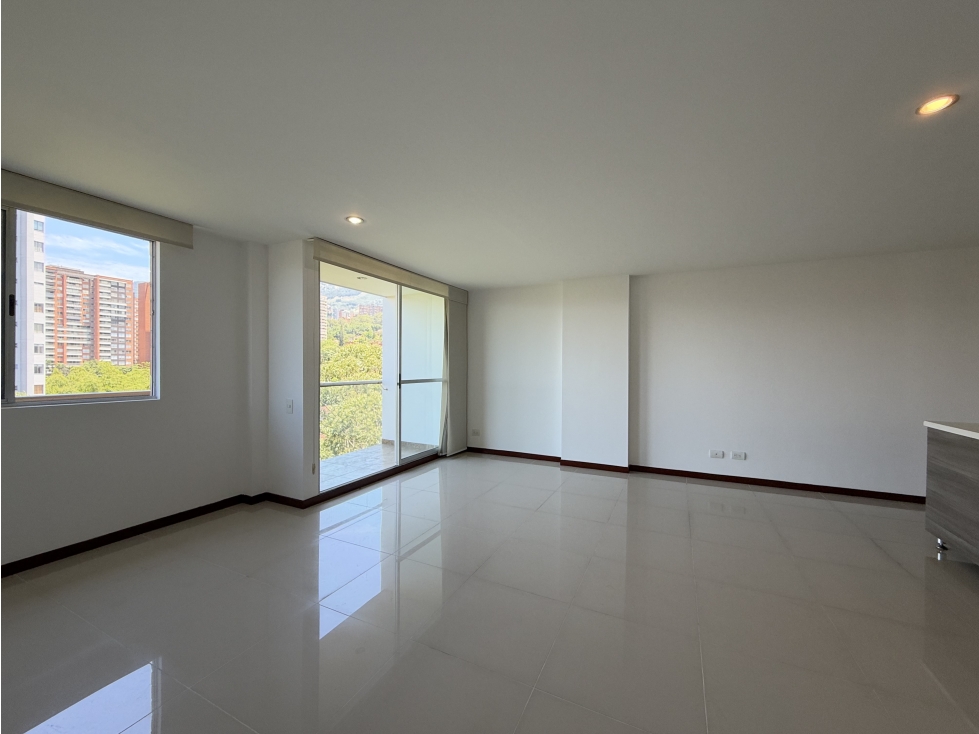 APARTAMENTO EN ARRIENDO EN LOMA DEL ESMERALDAL ENVIGADO — foto 3