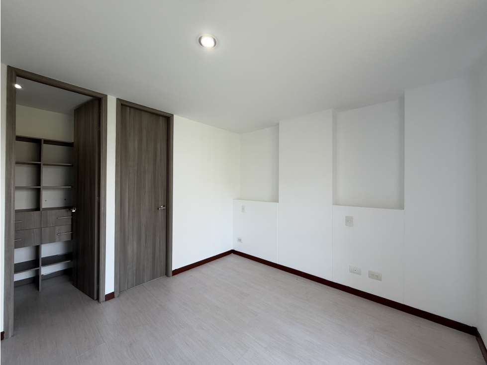 APARTAMENTO EN ARRIENDO EN LOMA DEL ESMERALDAL ENVIGADO — foto 5