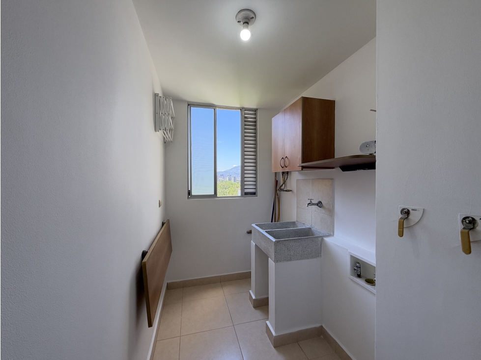 APARTAESTUDIO EN ARRIENDO EN EL POBLADO — foto 6