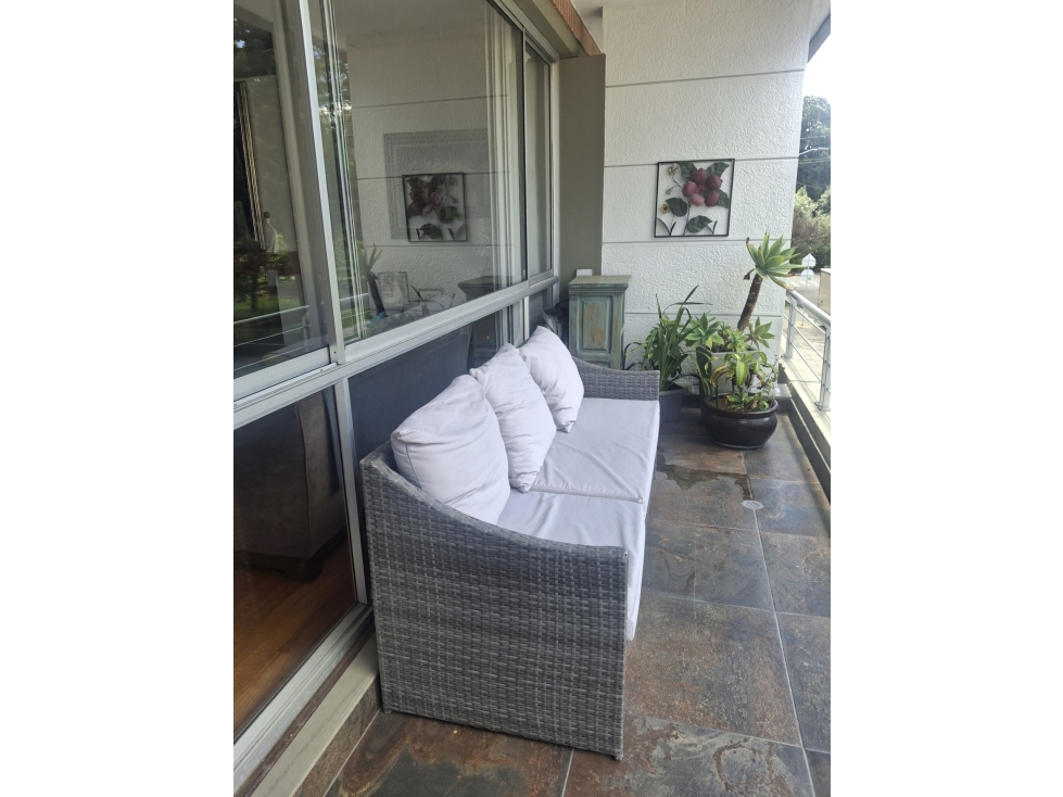 Santa Paula- VENTA Apto-256mts+46.78 Terraza-Vista Parque-$1.880 Mill