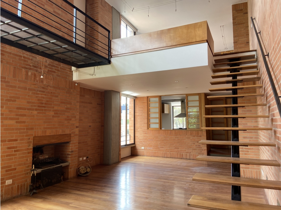CHICO VENDO DUPLEX MODERNO CON BALCONE