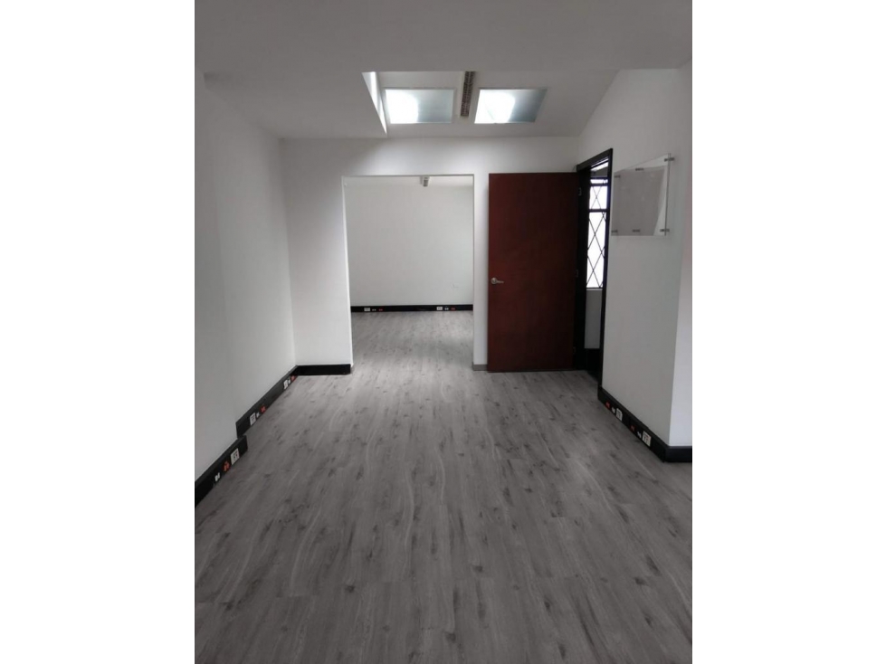 QUINTA CAMACHO VENTA/ARRIENDO CASA OFICINAS 386m2 (lote 210m2) — foto 2