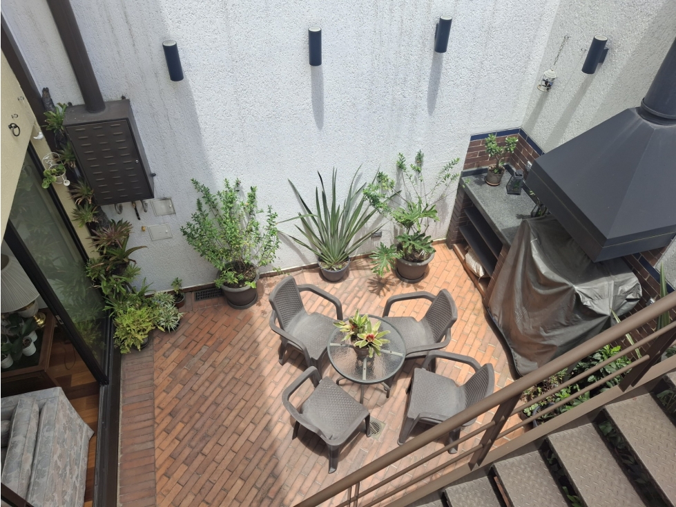 SANTA BARBARA VENTA CASA -385.18 MTS $1.980 MILLONES+ TERRAZA+ JARDIN — foto 2