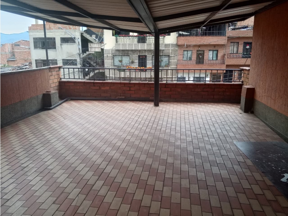 CASA EN VENTA EN ARANJUEZ (D)