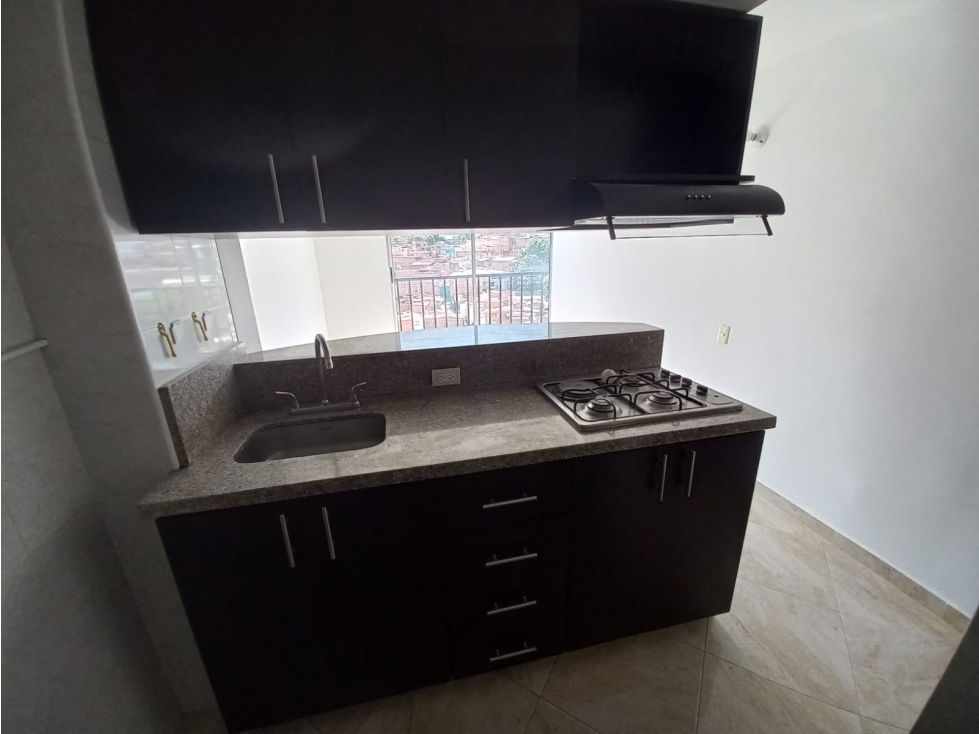APARTAMENTO EN VENTA CAMPO VALDES (P)
