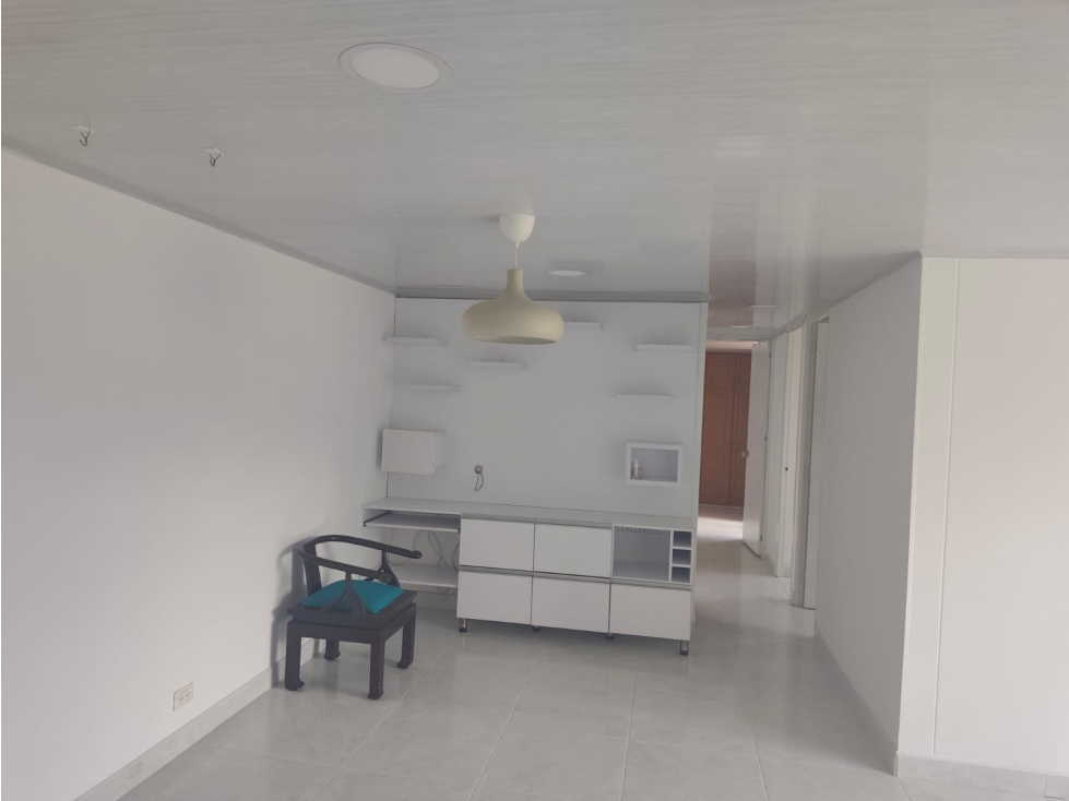 APARTAMENTO EN VENTA LOMA DE LOS BERNAL(L) — foto 5