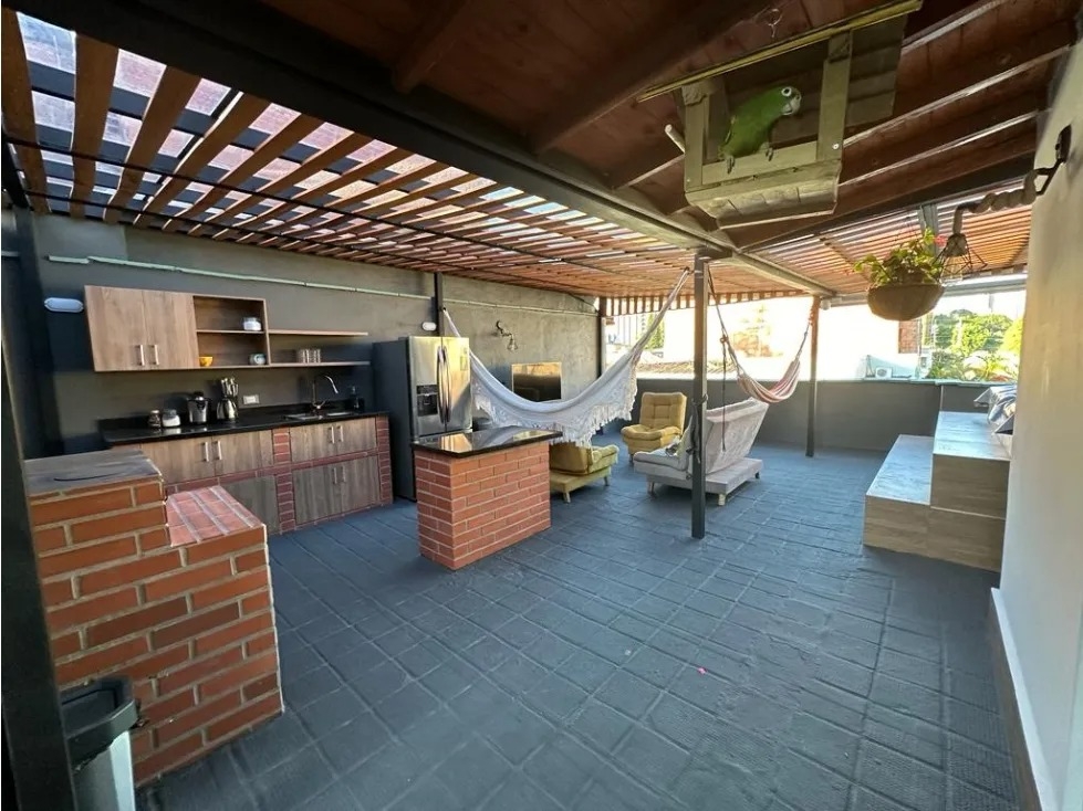 CASA EN VENTA LOS COLORES (L)