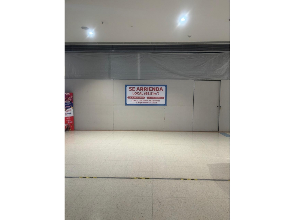 ARRIENDO LOCAL COMERCIAL CC.PASEO DEL RIO - 4