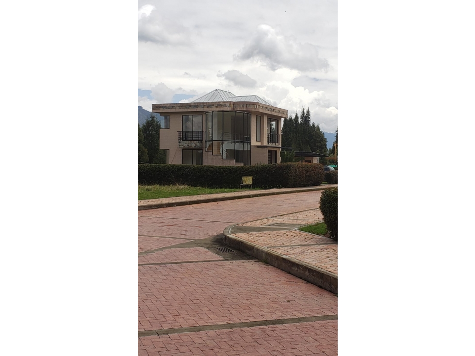 SOPO VENTA LOTE 1.014m2 — foto 3