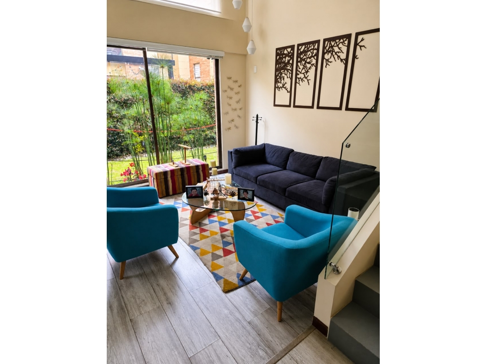 VIA ARRAYANES ARRIENDO CASA 190 M2 TERRAZA