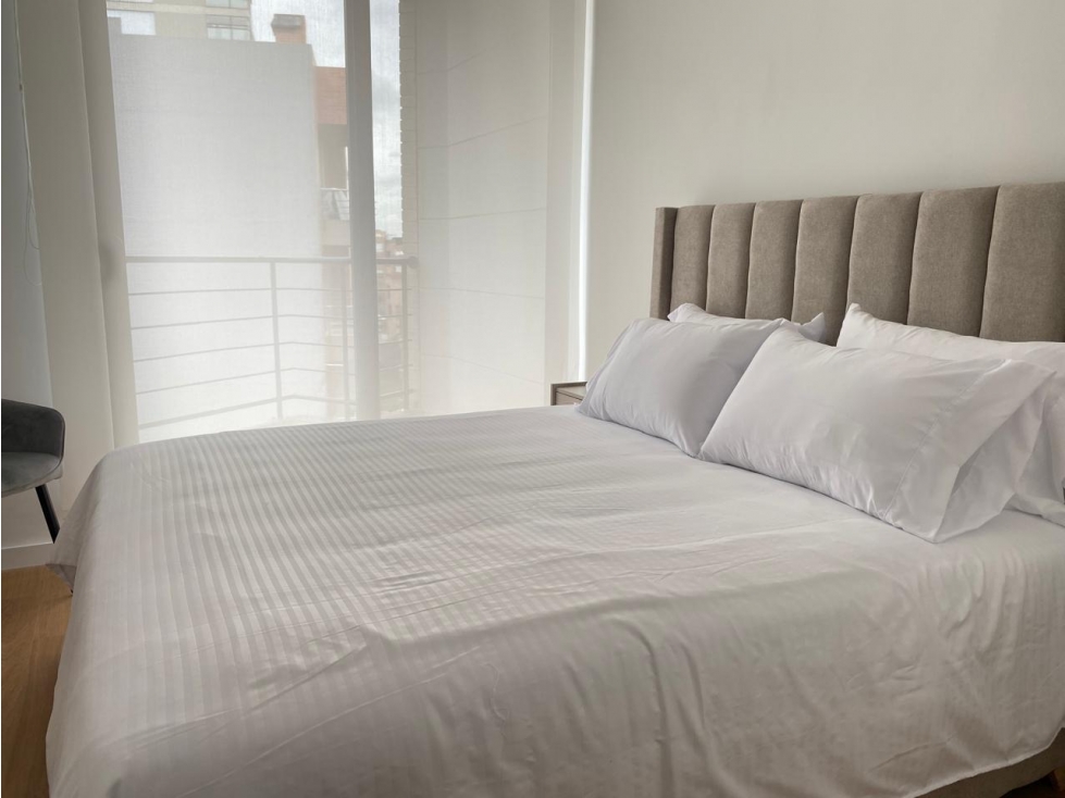 SANTA BARBARA ARRIENDO APARTAMENTO AMOBLADO 48m2 BALCÓN — foto 4