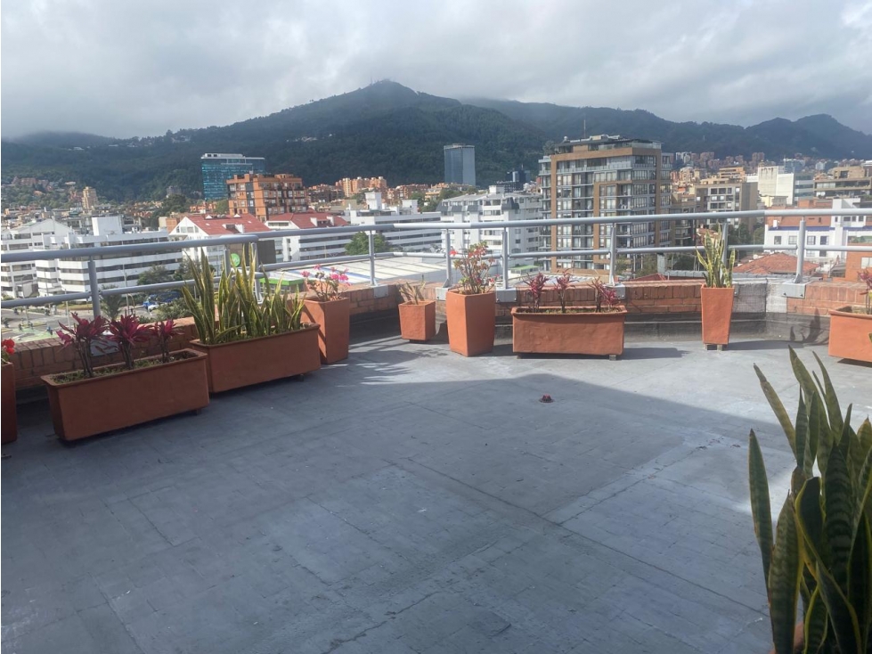 SANTA BARBARA OCCIDENTAL VENTA EDIFICIO CORPORATIVO 3.136 M2