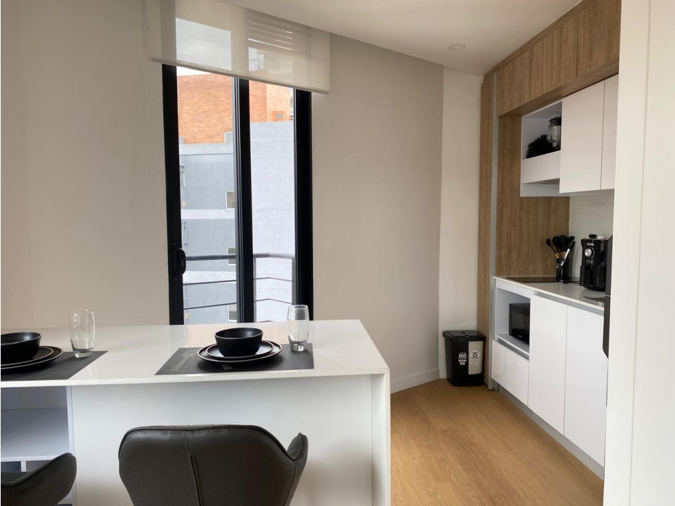 SANTA BARBARA ARRIENDO APARTAMENTO AMOBLADO 48m2 BALCÓN