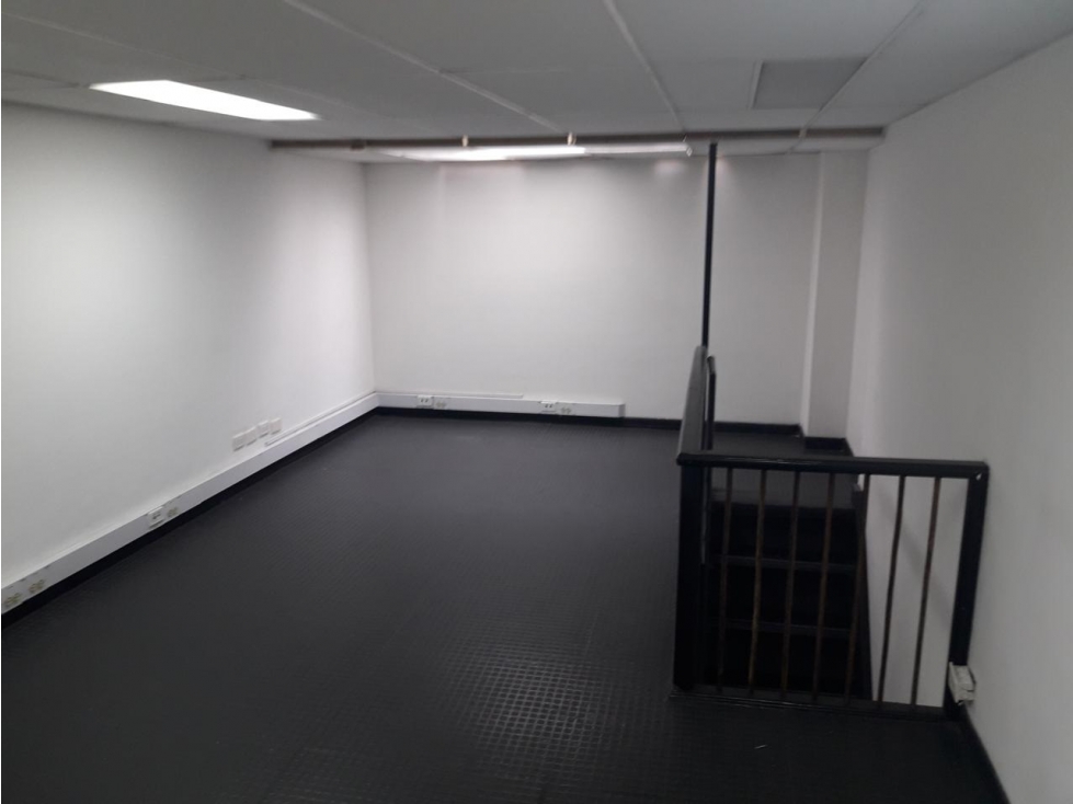 QUINTA CAMACHO VENTA LOCAL 26 m2 MEZANINE — foto 2