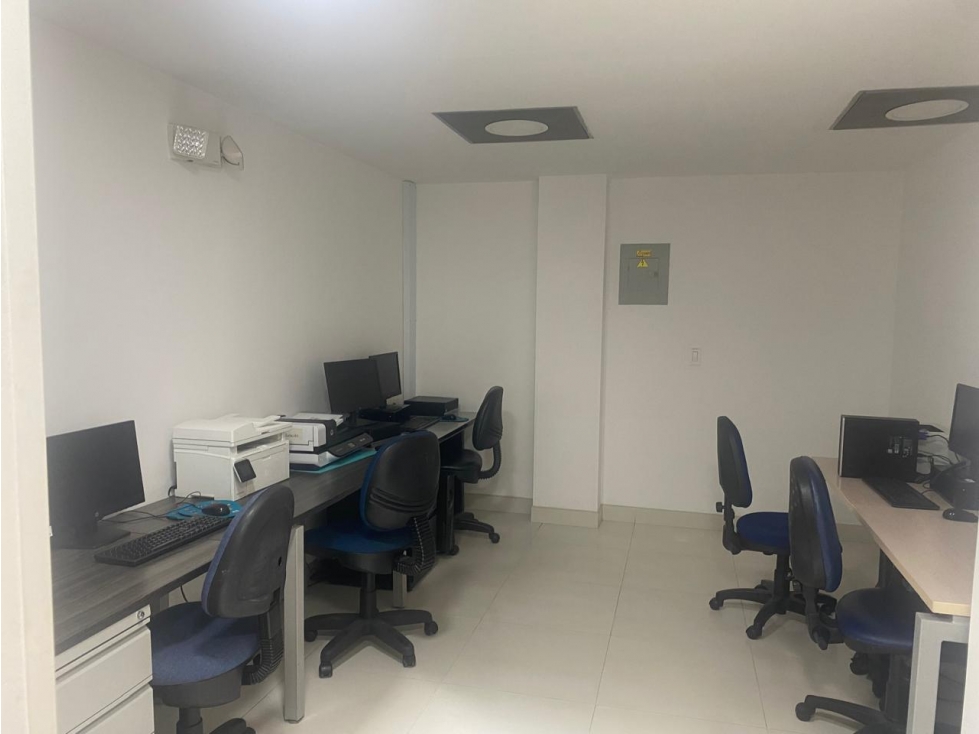 SANTA BARBARA OCCIDENTAL VENTA EDIFICIO CORPORATIVO 3.136 M2 — foto 6