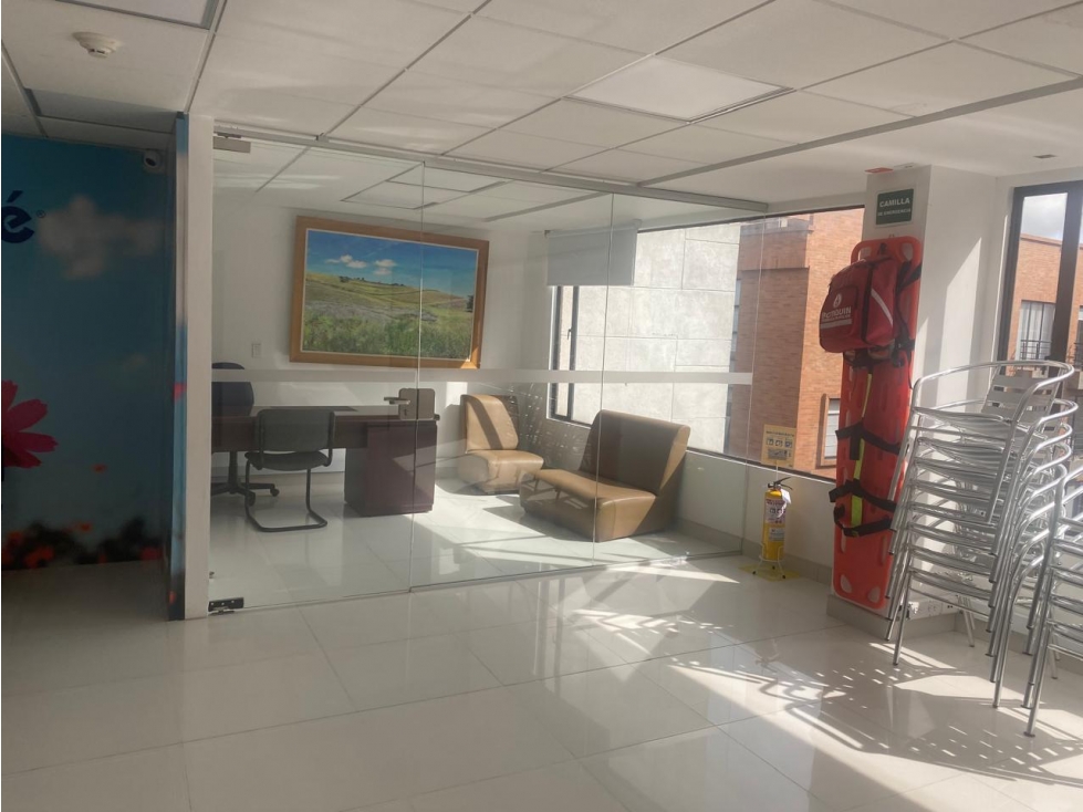 SANTA BARBARA OCCIDENTAL VENTA EDIFICIO CORPORATIVO 3.136 M2 — foto 2