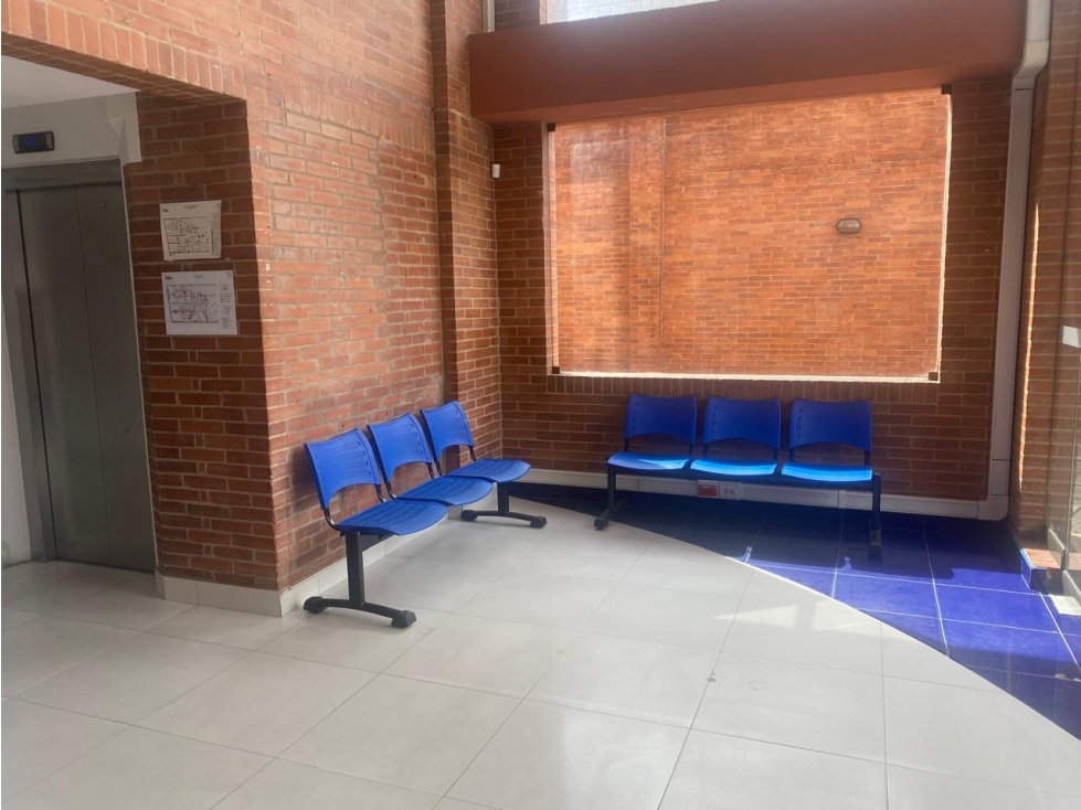 SANTA BARBARA OCCIDENTAL VENTA EDIFICIO CORPORATIVO 3.136 M2 — foto 4