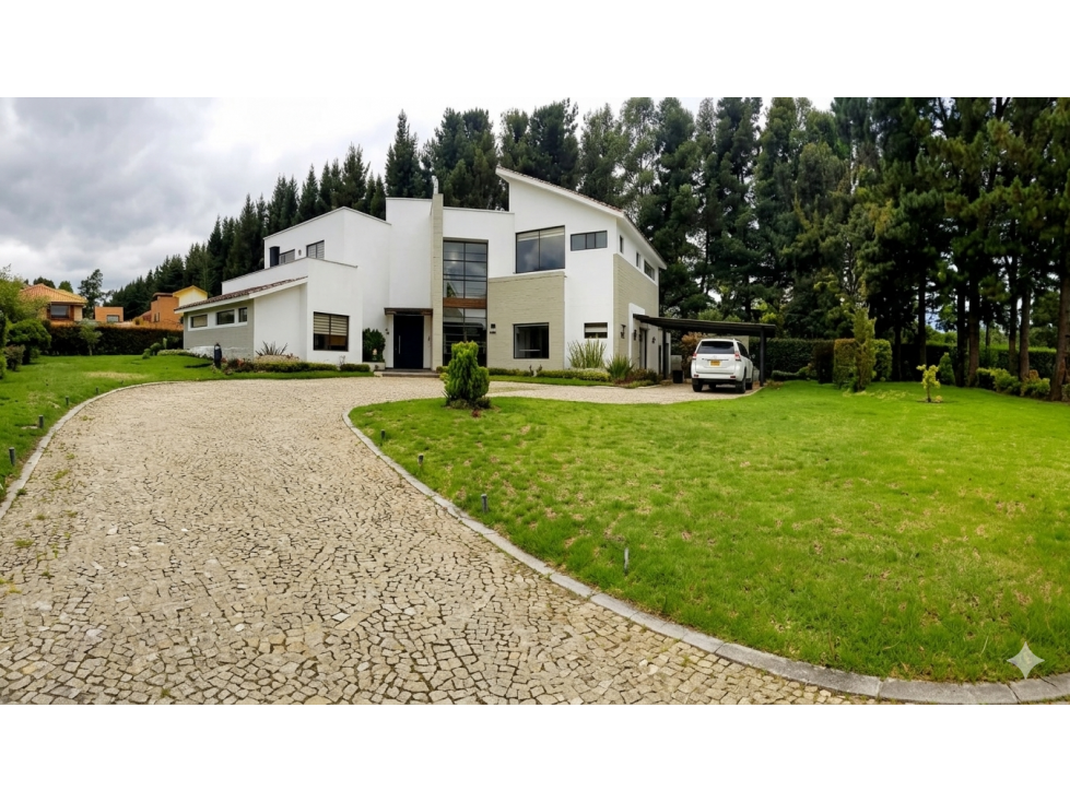 SAN SEBASTIAN GUAYMARAL ARRIENDO CASA 500m2 TERRAZA — foto 2