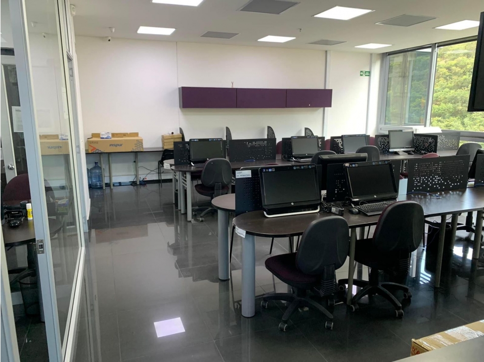 USAQUÉN VENTA OFICINA AMOBLADA O SIN AMOBLAR 102m2 — foto 2