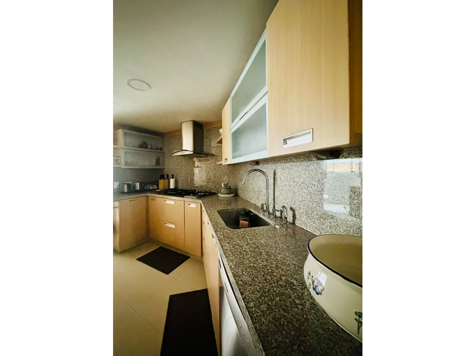 ROSALES ALTO - VENTA!!! 1300M 167mts , 3habs, 3.5 baños. — foto 2