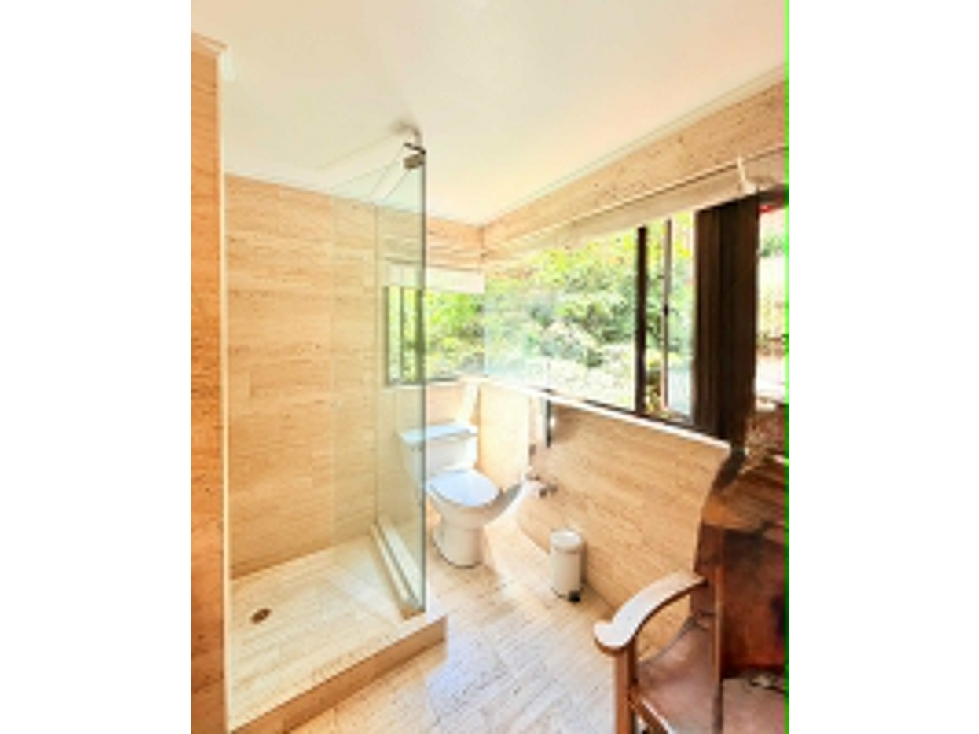 ROSALES BAJO - ARRIENDO, 240mts, 4 habs, 4 bñs, $10M + Adm - 5