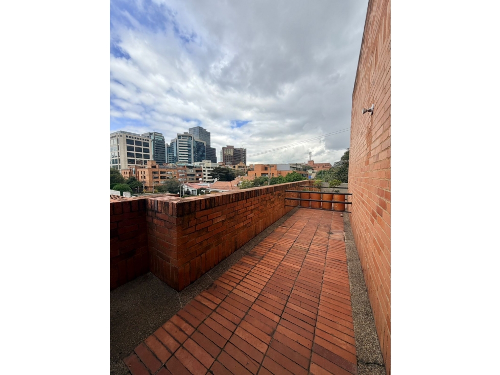 VENTA Santa Bárbara Alta,151m+21.5m terrazas,2hab, 2.5bños,$1.650 MM — foto 4