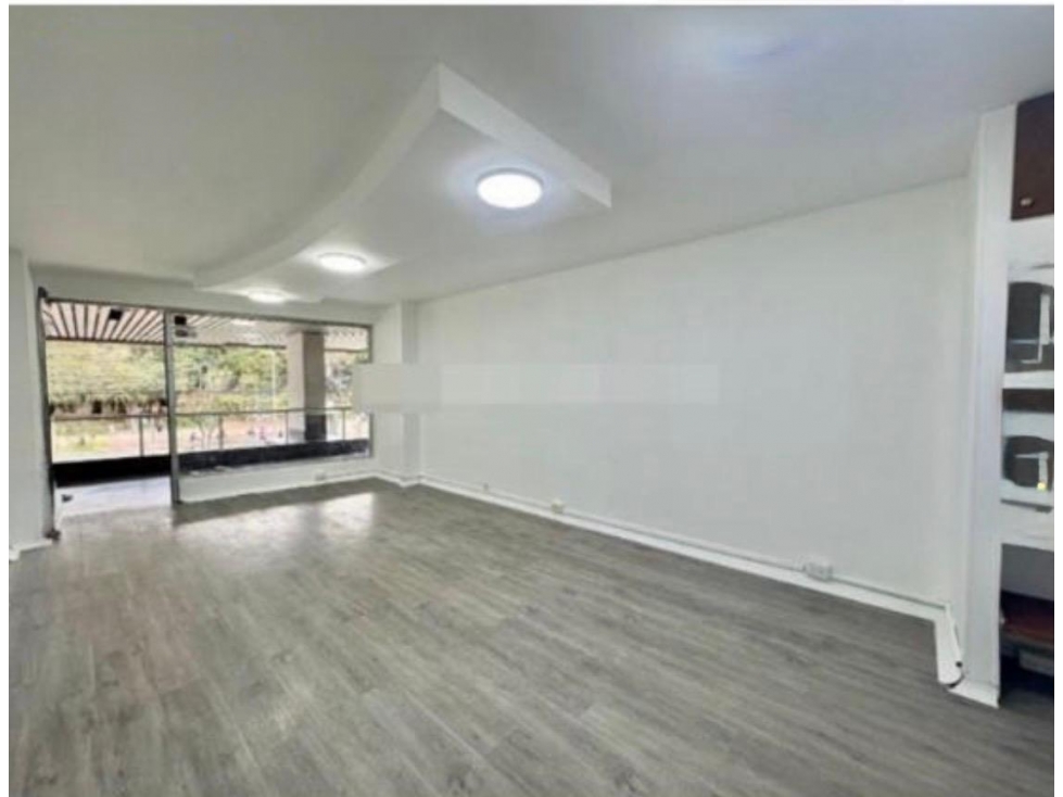 ARRIENDO de LOCAL - Santa Paula, 25m, baño, $2,5 M + Admin