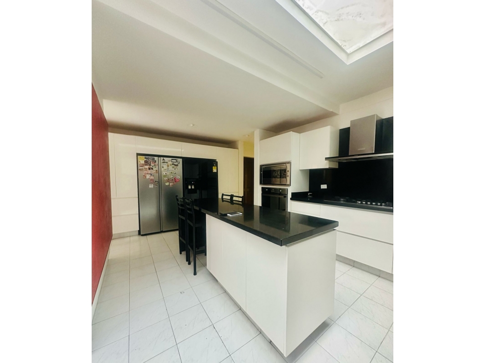 ROSALES BAJO VENTA! 360MTS + JARDIN 2800mill — foto 5