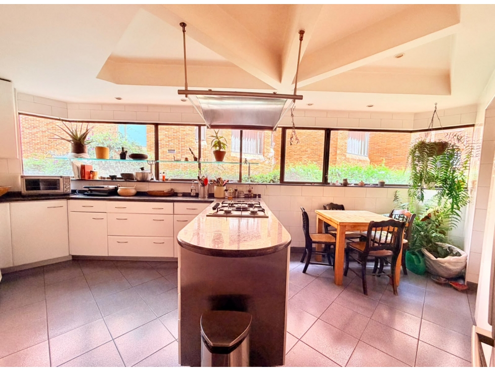 ROSALES BAJO - ARRIENDO, 240mts, 4 habs, 4 bñs, $10M + Adm - 3