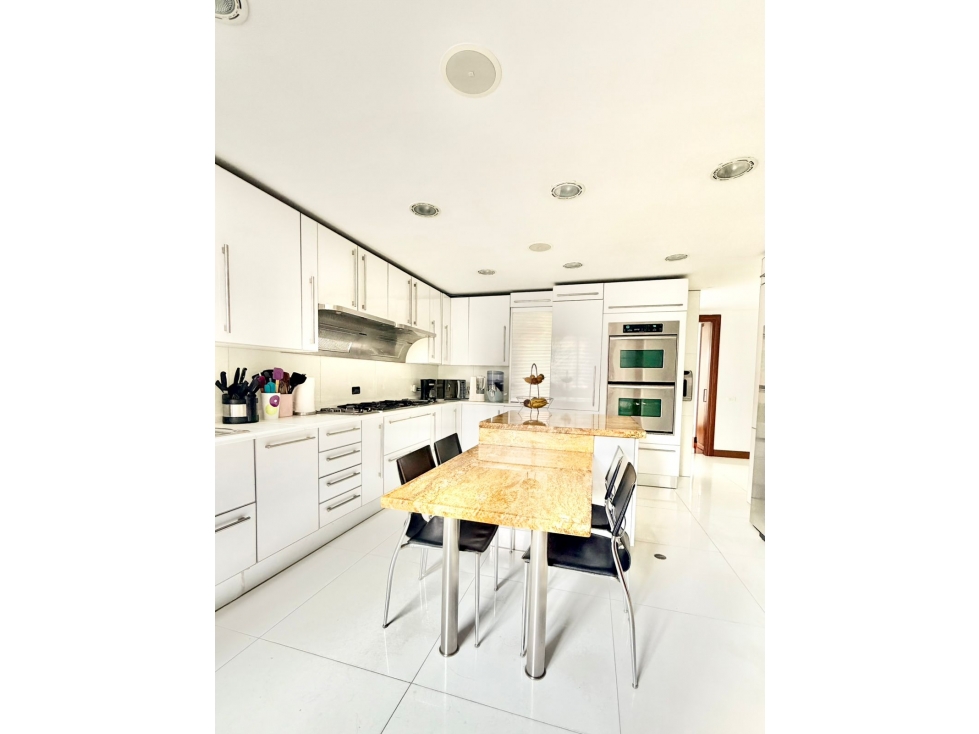 VENTA - Cabrera, 320mts, 4habs, 4.5baños, $2.900M — foto 4