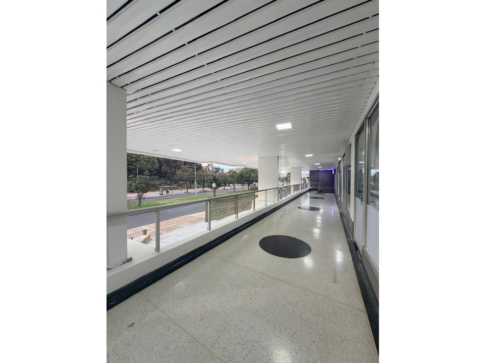 ARRIENDO de LOCAL - Santa Paula, 25m, baño, $2,5 M + Admin — foto 6