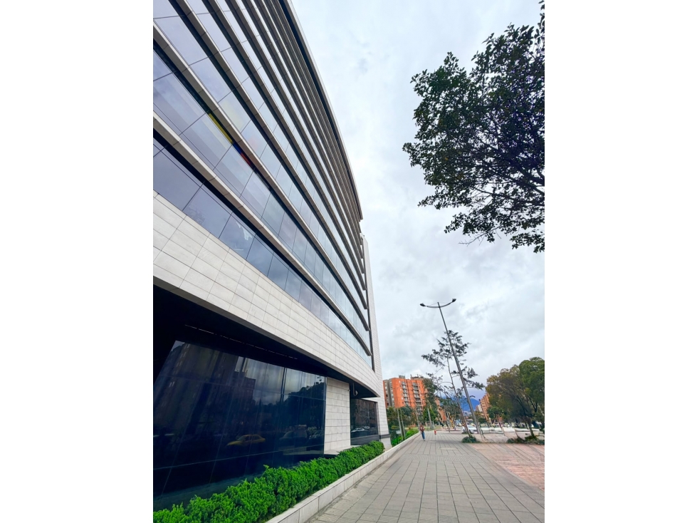ARRIENDO de LOC- El Salitre, Gran Estación,58.16m + Mezanine, 8M+ Adm — foto 6