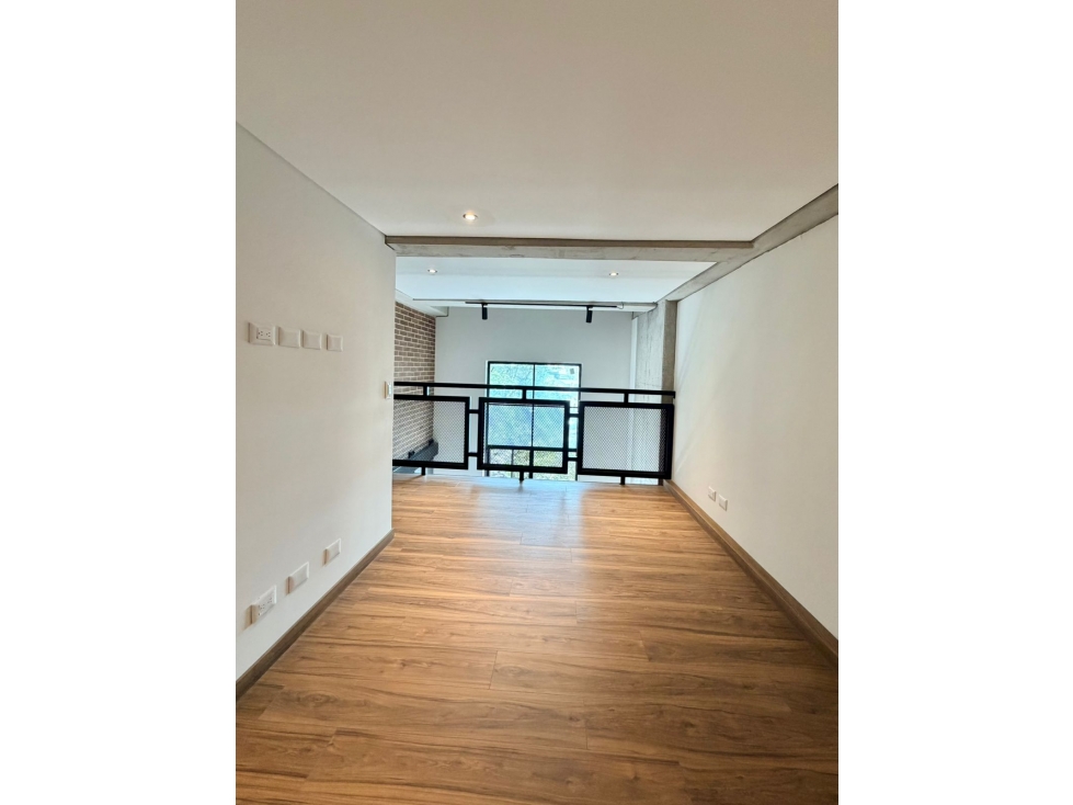 VENTA - El Polo, 45.7mts, 1 hab (piso 2 doble altura) 1 baño, $610M — foto 2