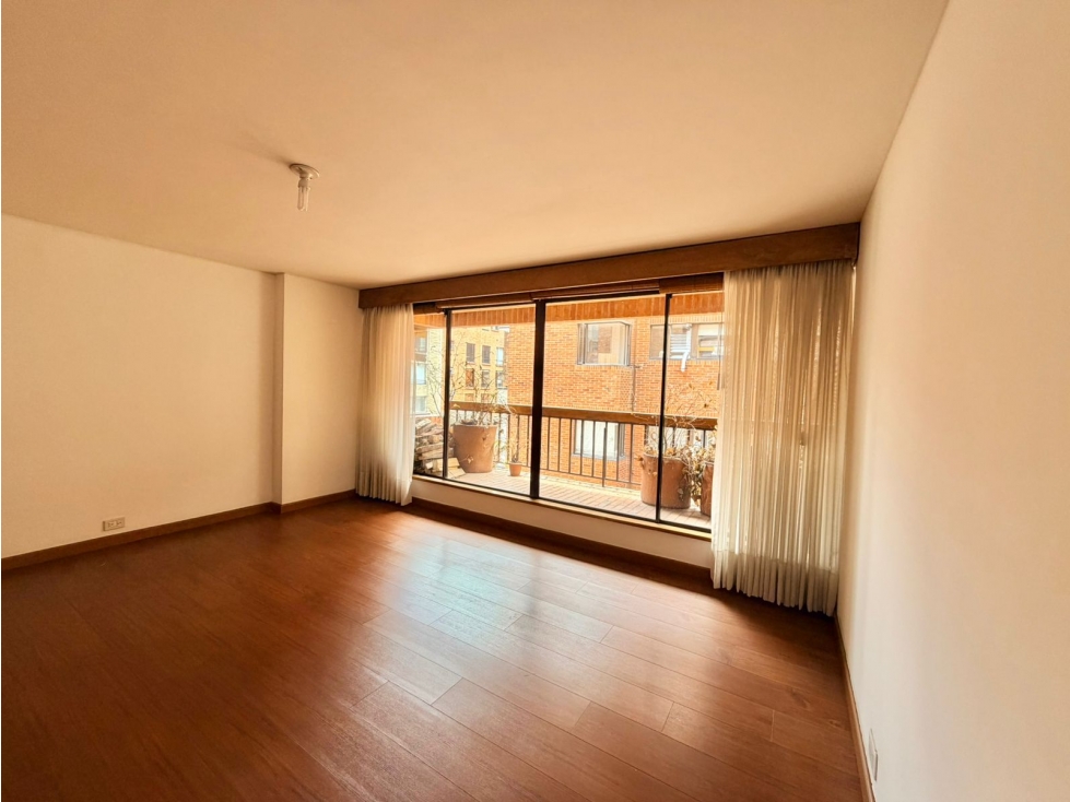 VENTA - ROSALES BAJO, 198.6mts, 3 habs, 2.5 baños, $1.350M — foto 3