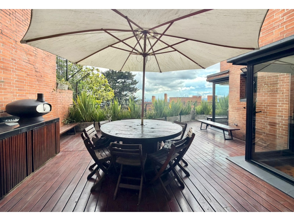ARRIENDO-Sta Ana Oriental, 330mts+70mts, 3 habs, 3.5 baños, $16.9M+Adm