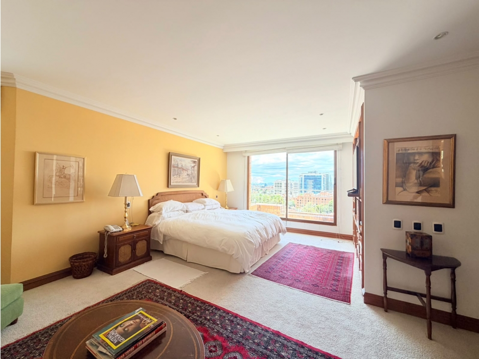 VENTA-STA BÁRBARA ALTA, 438m+85m (Terraza), 3 habs, 4 bañs, $4.200 MM