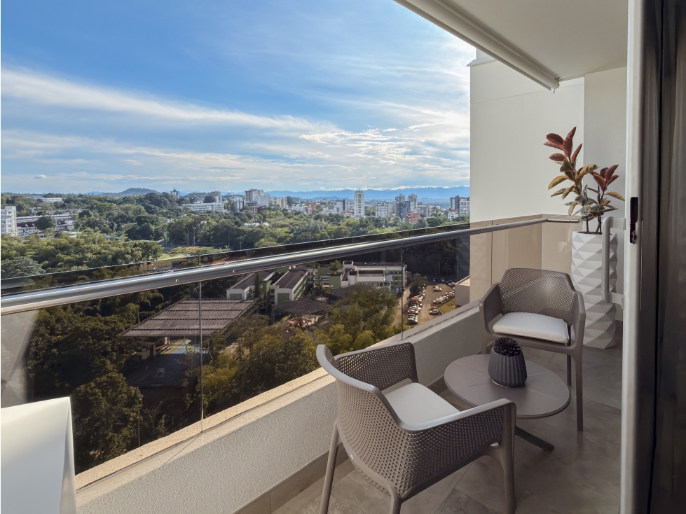 APARTAMENTO REMODELADO PINARES PEREIRA