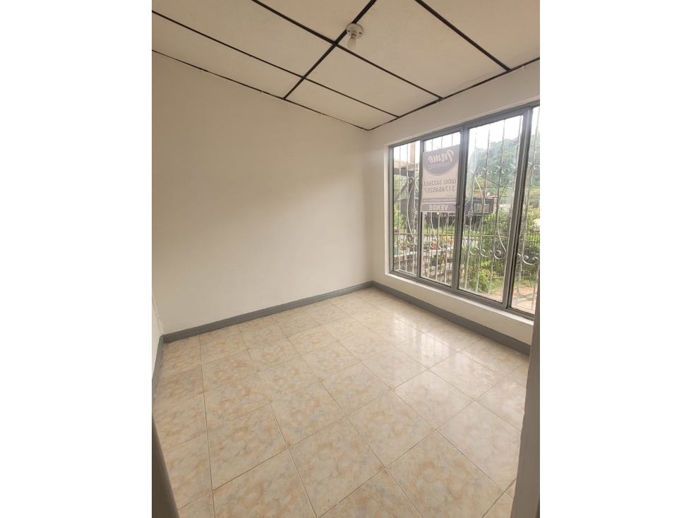 ¡Amplia casa familiar en venta en Barrio PÃ­zamo, Kennedy! — foto 3