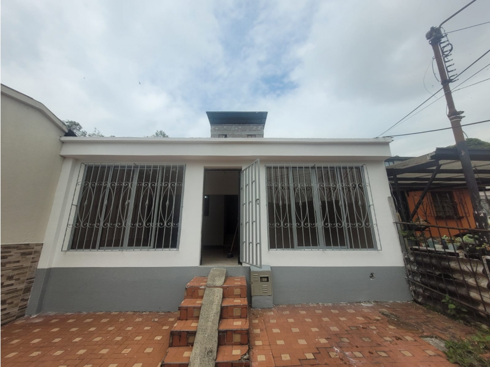 ¡Amplia casa familiar en venta en Barrio PÃ­zamo, Kennedy! — foto 2