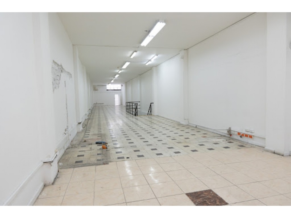 LOCAL EN ARRIENDO - 3