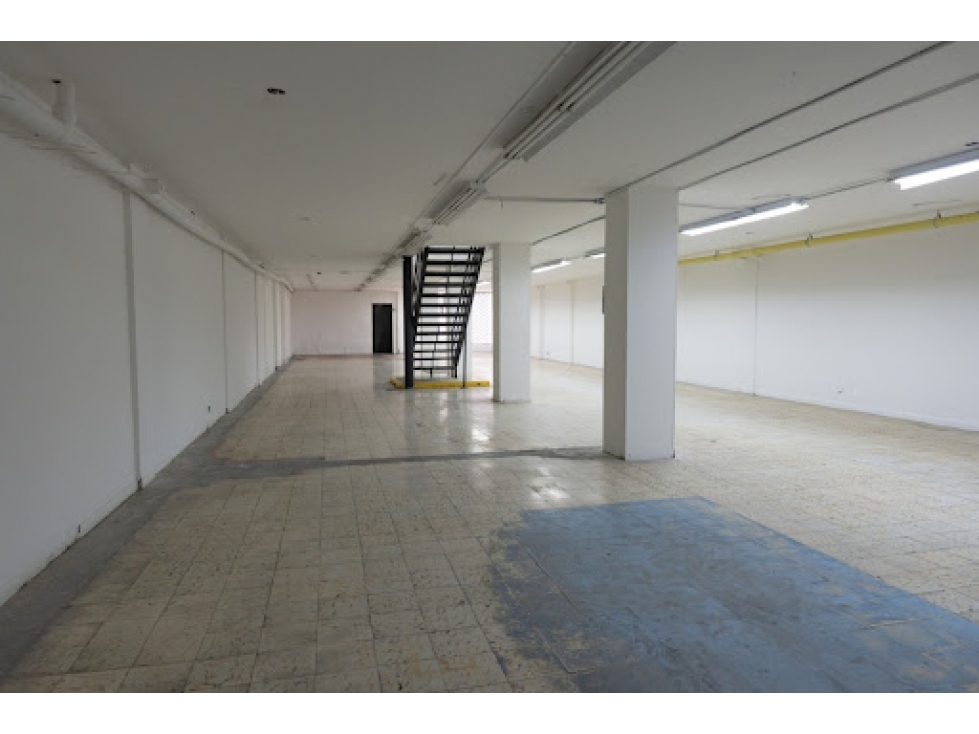 LOCAL EN ARRIENDO - 5