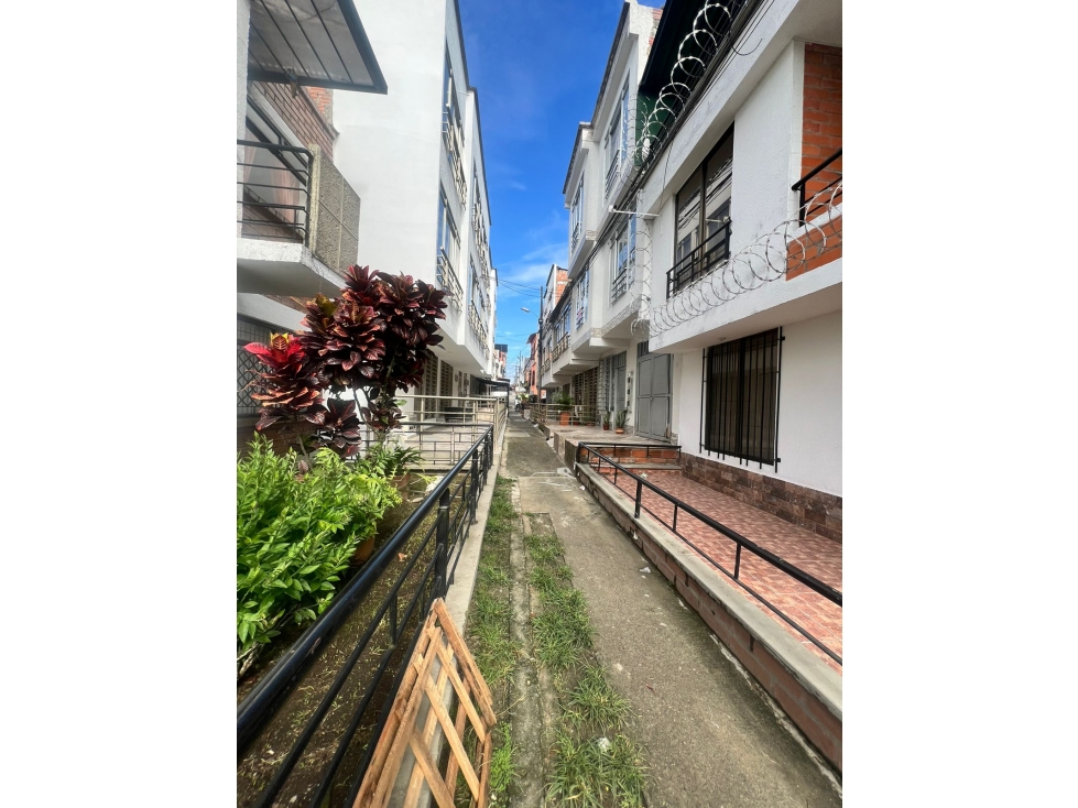SE VENDE EDIFICIO CON RENTAS INDEPENDIENTES - 2