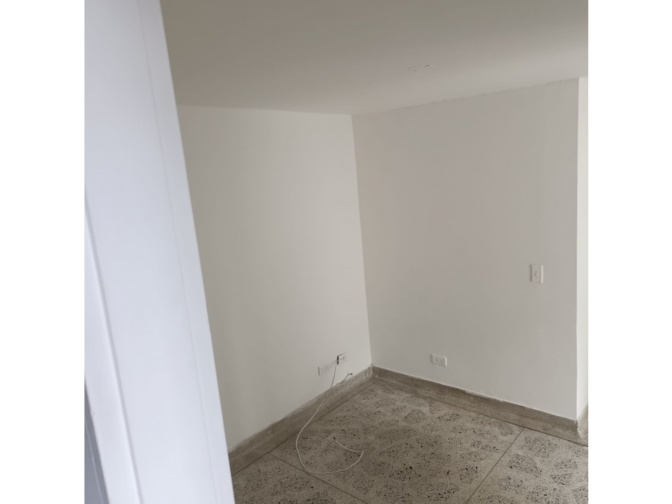 VENDO APARTAMENTO EN SAN JOAQUIN, LAURELES — foto 2