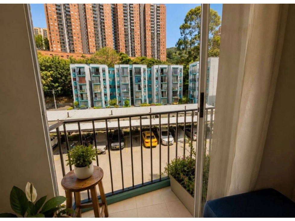 Apartamento en Venta en Viviendas del Sur, Itagüí - 3 Alcobas — foto 2
